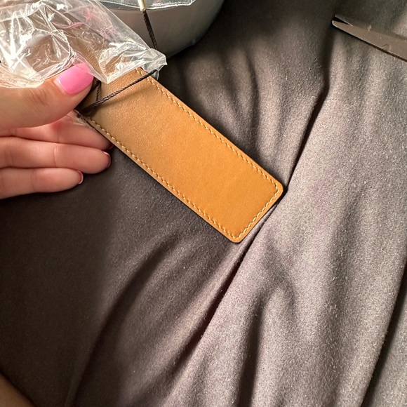 MCM UNCUT BELT - Picture 5 of 6